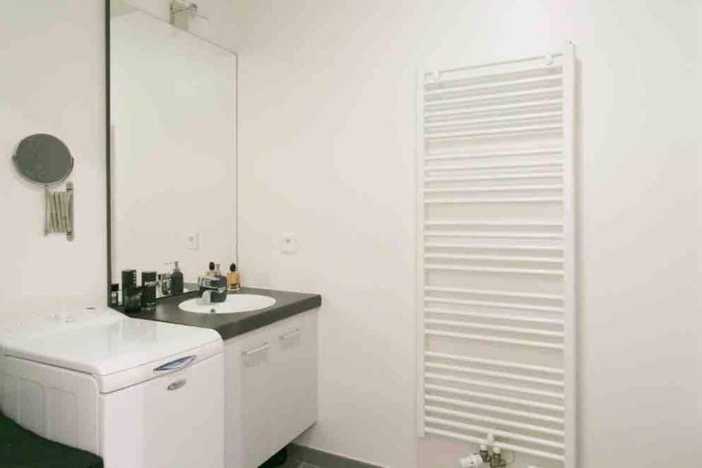 Cozy & Quiet Getaway Just 300M From Paris With Free Private Parking Leilighet Gentilly Eksteriør bilde